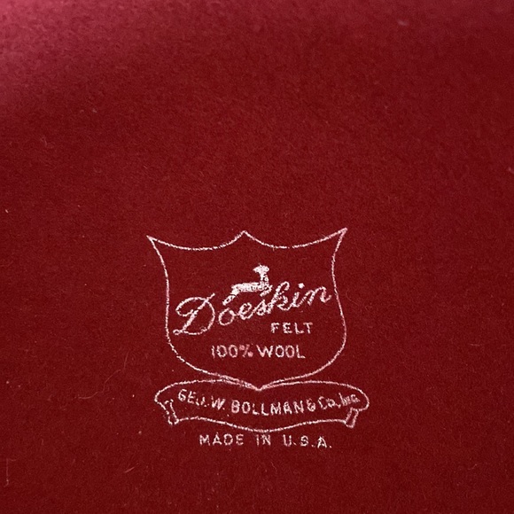 VTG Rare Jack McConnell Feather Hat. Red/Navy Multi Feather Outside - Picture 14 of 16